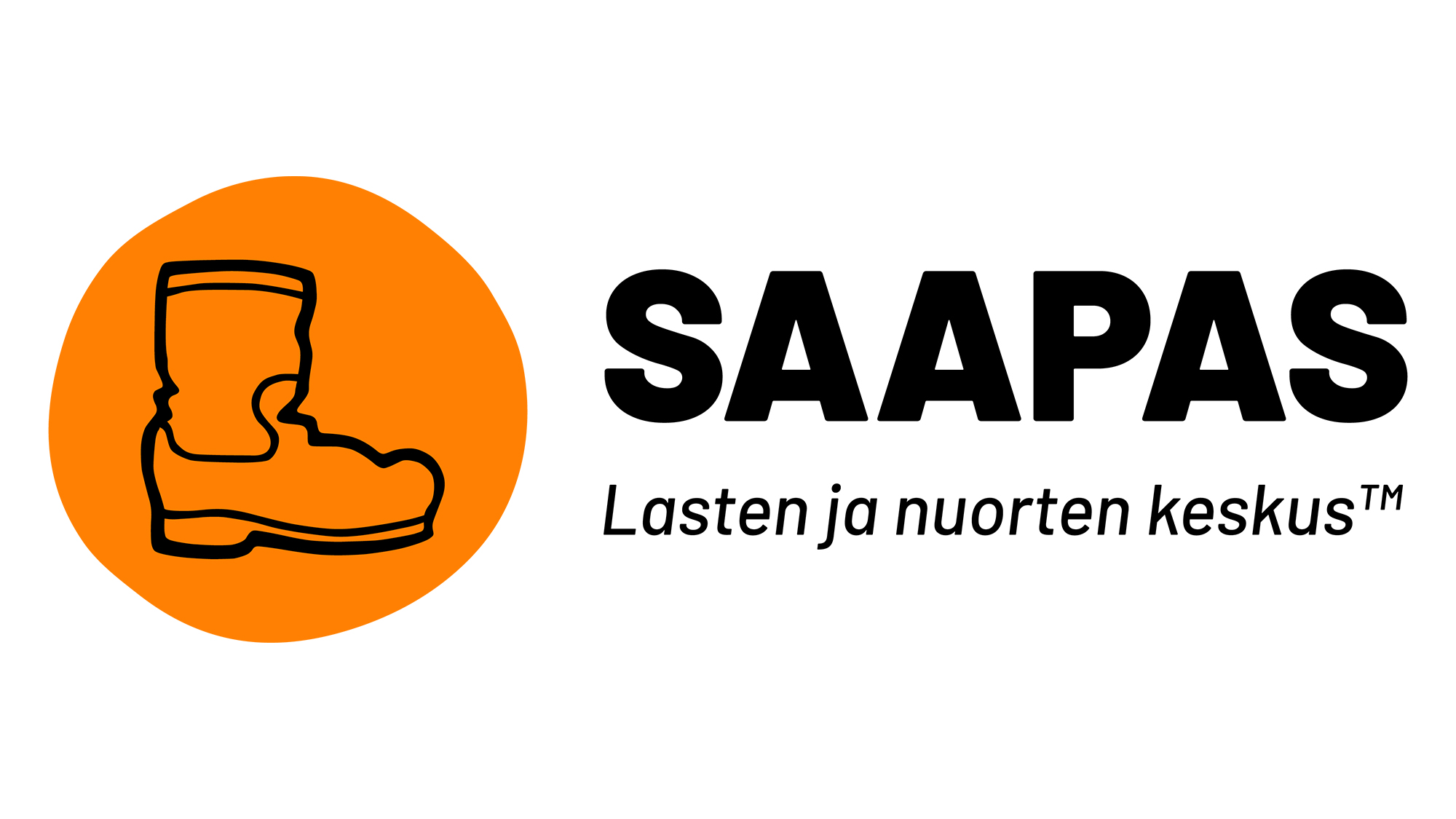 Saappaan logossa on saapas oranssilla taustalla. Sen vieressä ovat tekstit Saapas ja Lasten ja nuorten keskus.